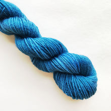 Load image into Gallery viewer, BLUE VELVET